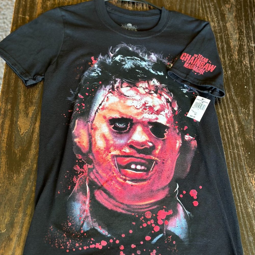 Universal Studios' Halloween Horror Nights- The Texas Chainsaw Massacre T-Shirt